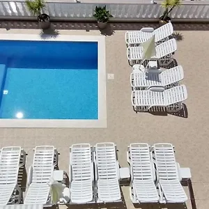 https://apartments-curic.splithotels.org